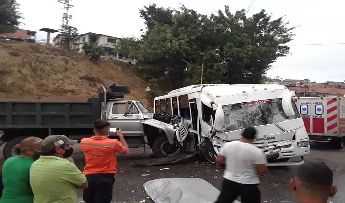 ¡DESASTROSO! 31 heridos deja accidente en la Troncal 5 del estado Táchira
