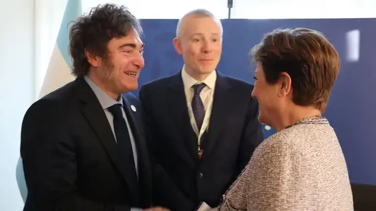 El FMI le pidió a la Argentina avanzar con la salida del cepo cambiario