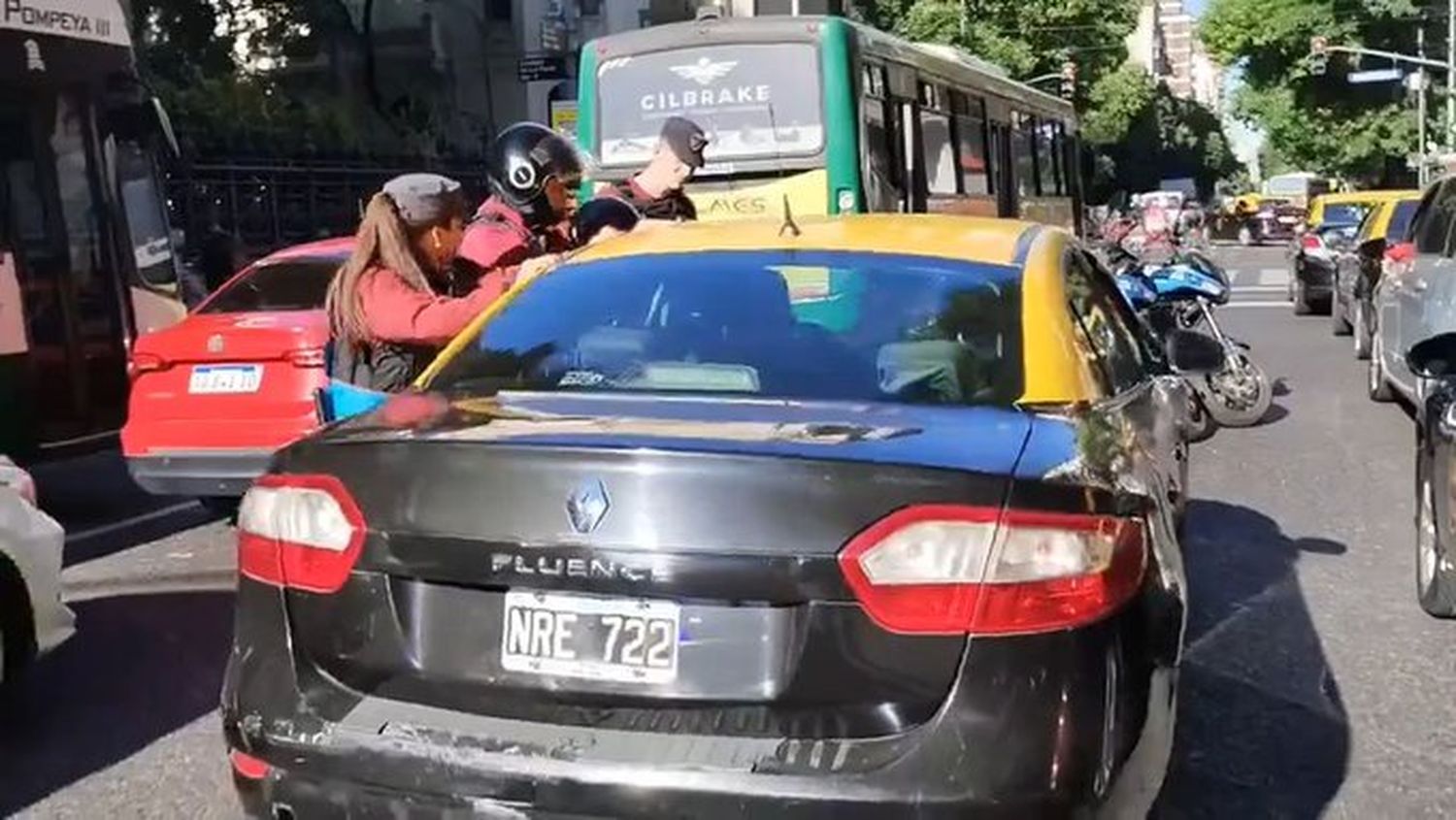 Peligro en Avenida Rivadavia.