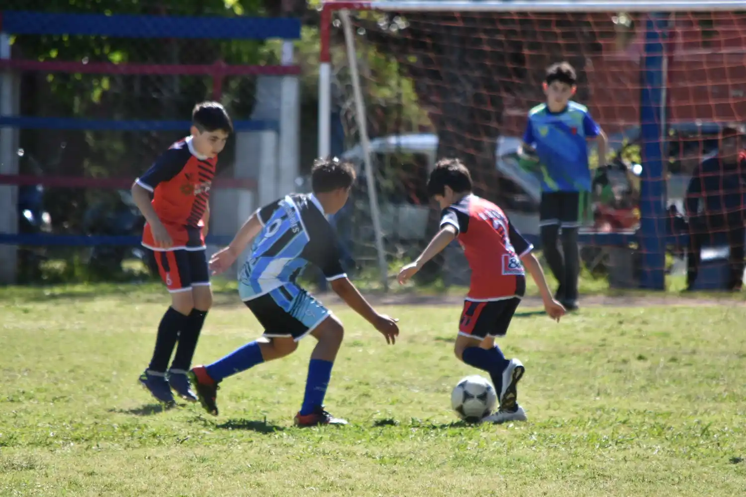 Liga Infantil: los árbitros aceptaron dirigir y se reanuda el Apertura