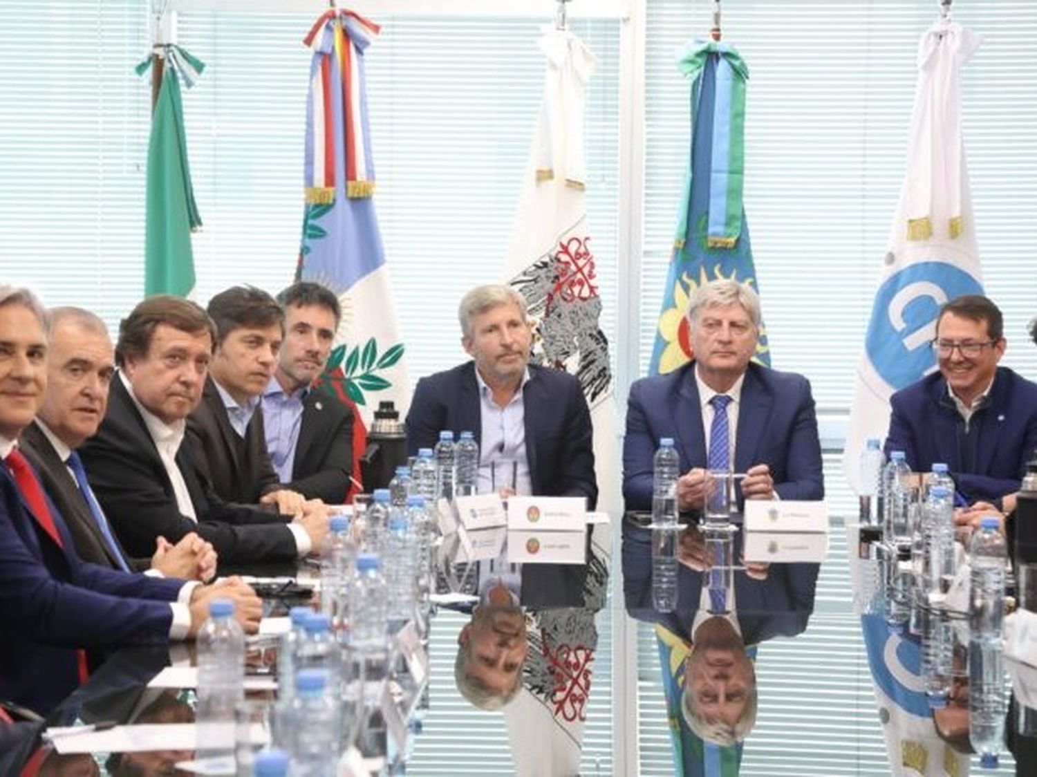 El Gobierno y las provincias se reunieron para debatir el reparto de fondos