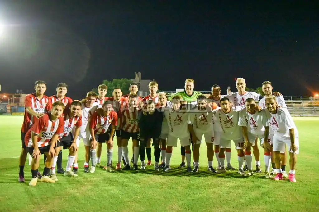 Con la presencia de Ojeda, Tesuri, Bauzá y Atum se jugó el “Partido de las Estrellas” en Juventud Unida