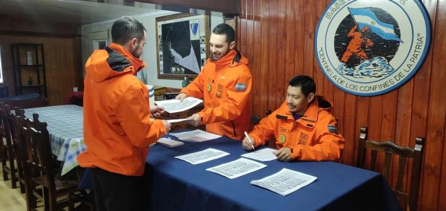 Votaron 201 personas en las bases de la Antártida Argentina