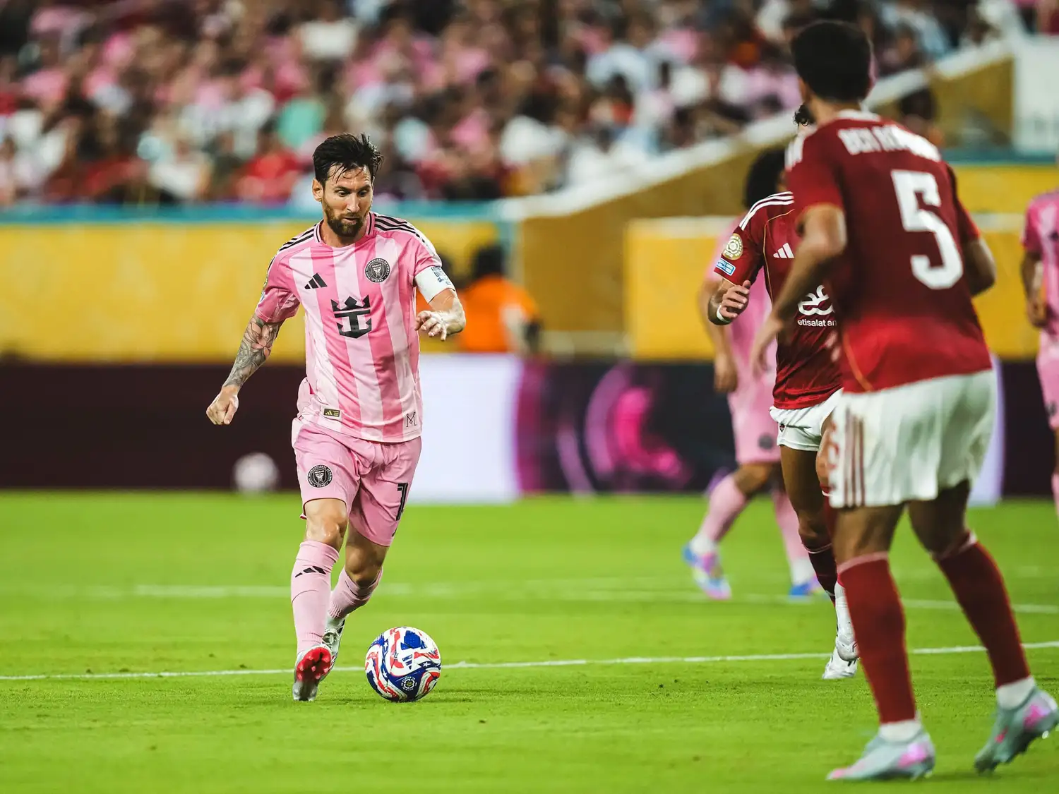 Messi estuvo muy activo en el ataque del Inter.