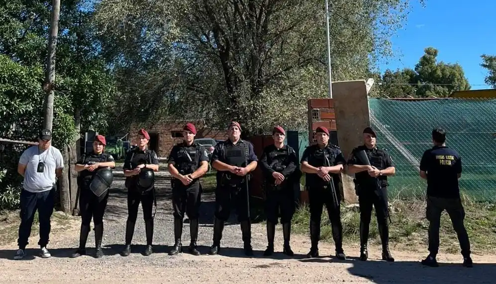 En el allanamiento intervinieron efectivos de Drogas Ilícitas, Policía Comunal y Caballería
