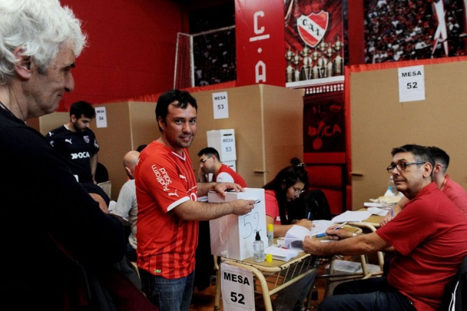 Elecciones en Independiente: Participaron más de 16.000 socios,