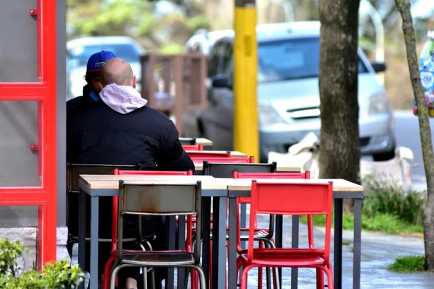 Mar del Plata: Legisladores proponen que los gastronómicos funcionen con mesas afuera previa aprobación de los vecinos