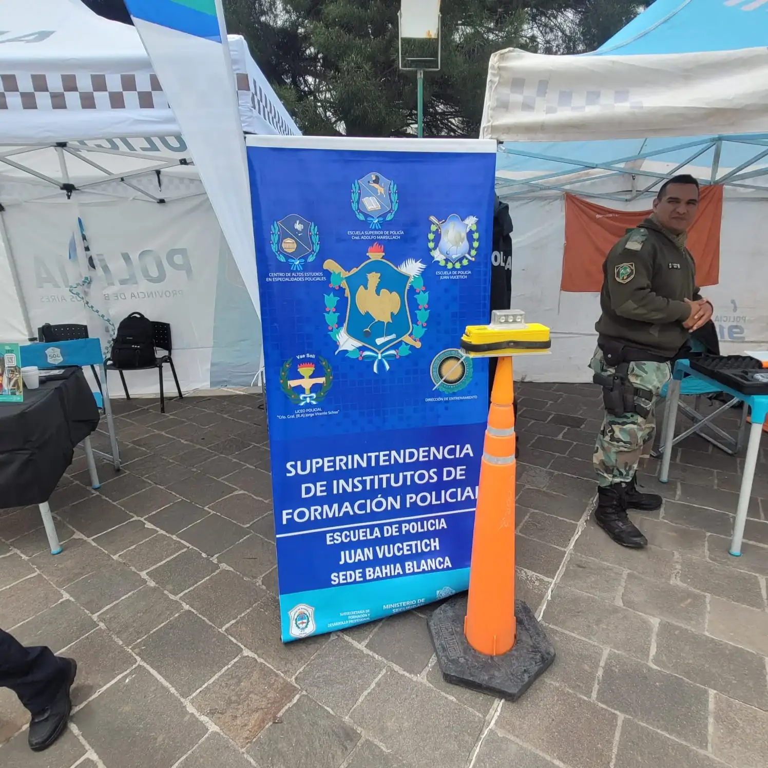 policia - 6