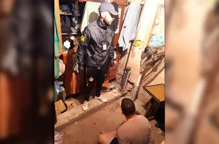 Un pedófilo brasileño fue detenido en Villa La Rana por filmar y vender porno infantil