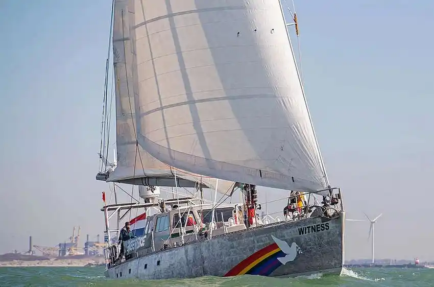 Prefectura repelió el accionar de una embarcación de Greenpeace que ingresó al área de exploración offshore