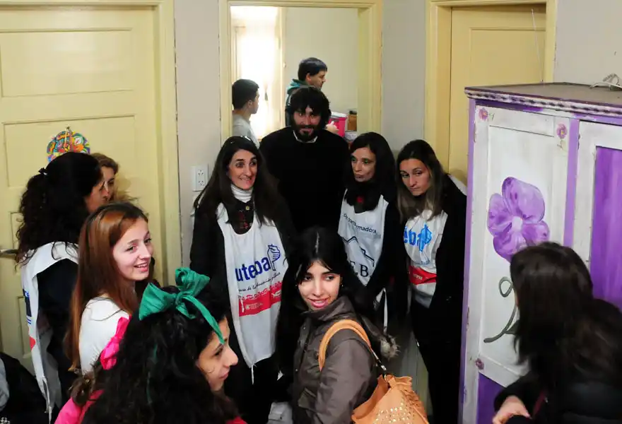 Gremios y estudiantes coparon la Jefatura para exigir soluciones edilicias y de cargos 