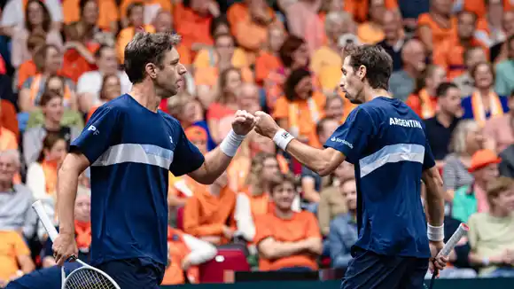 Zeballos y Molteni ganaron un partidazo y clasificaron a Argentina al Final 8 de Copa Davis