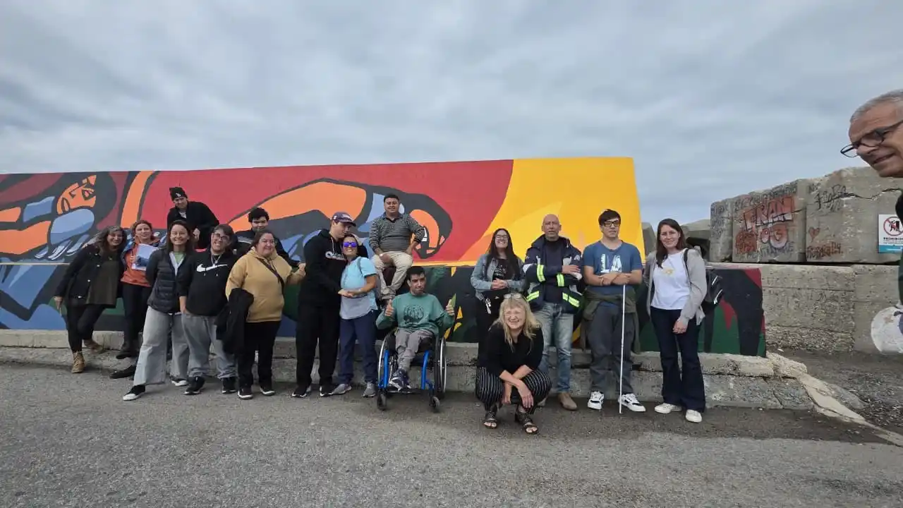 Visita guiada al CIP de un grupo de Todos al Agua