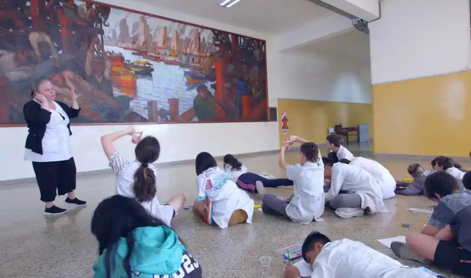 Una muestra recupera la dimensión social  de Benito Quinquela Martín