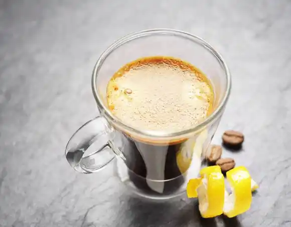 Beber mucho café disminuye el riesgo de alzhéimer