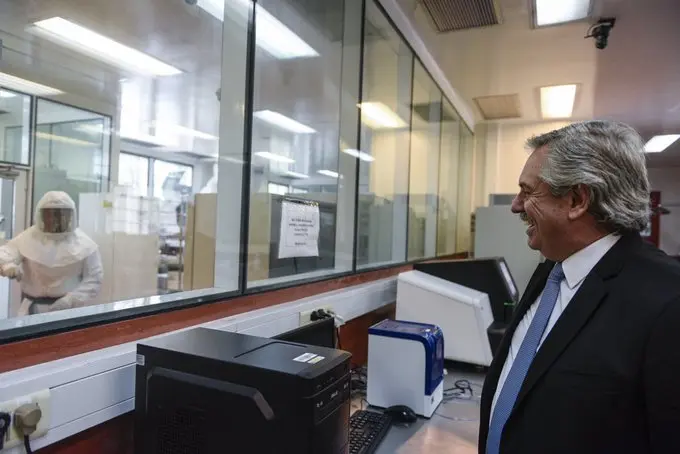 Malbrán: lograron secuenciar el genoma del SARS-CoV-2 en pacientes argentinos