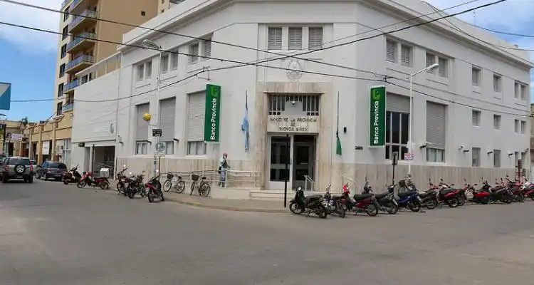 Bancos: Hubo acuerdo y levantaron la medida de fuerza
