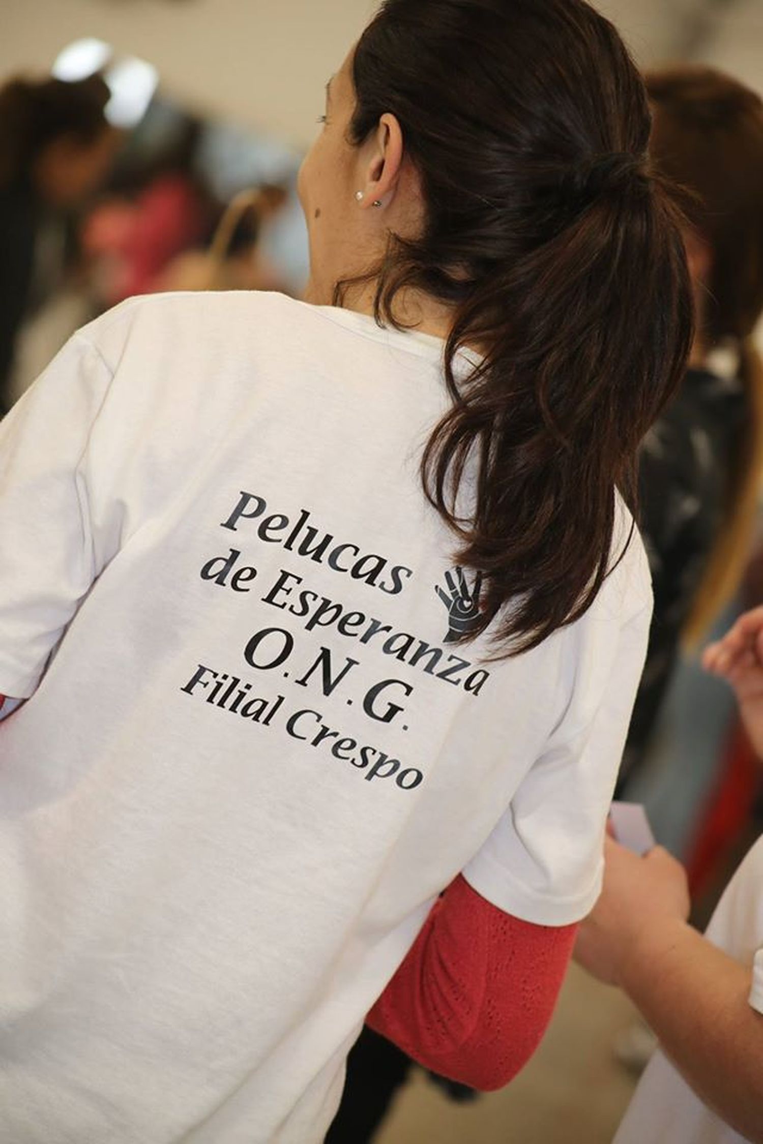 Con más de 4.000 cortes recolectados para la ONG Pelucas de Esperanza, la filial Crespo cumplió tres años aportando su cuota de amor