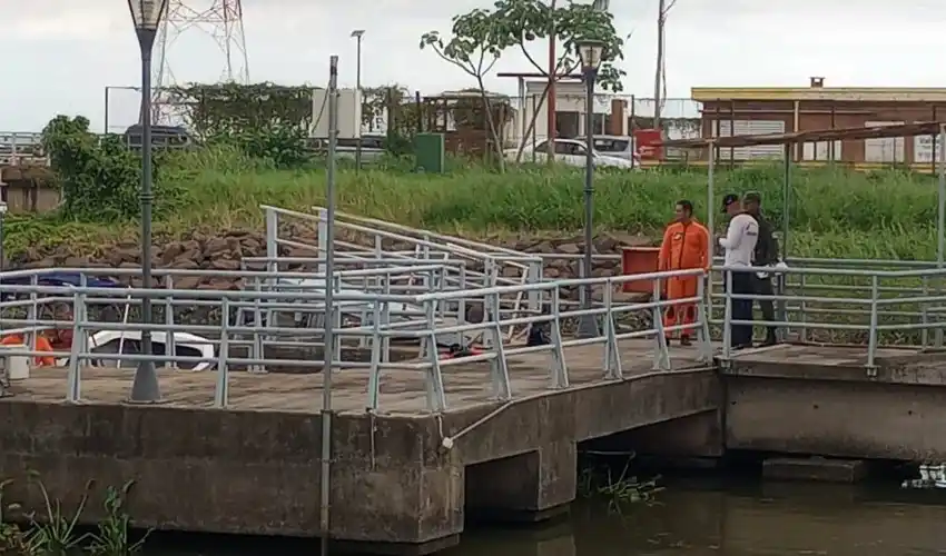Rescataron a una joven que cayó desde el Puente Posadas – Encarnación