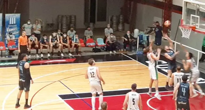 Estudiantes cayó  frente a Racing de Chivilcoy por 91 a 72