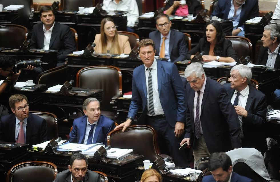 Ignacio García Aresca dio su voto afirmativo.
