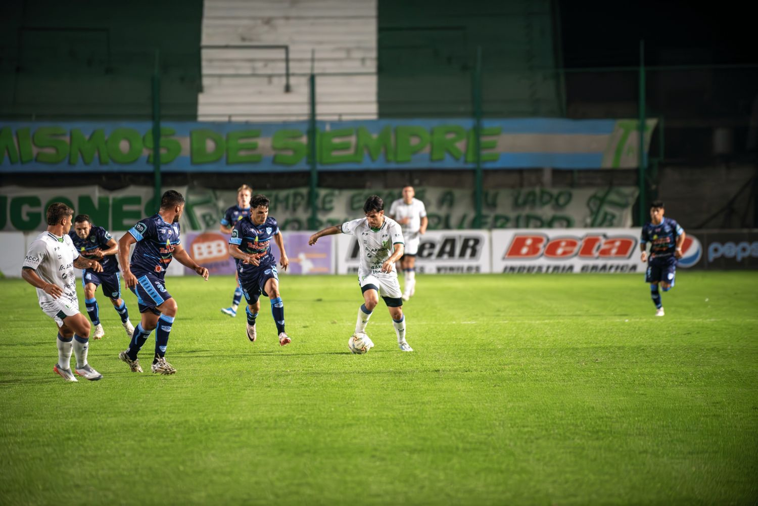 Tomás Attis será titular en el equipo de Maza.