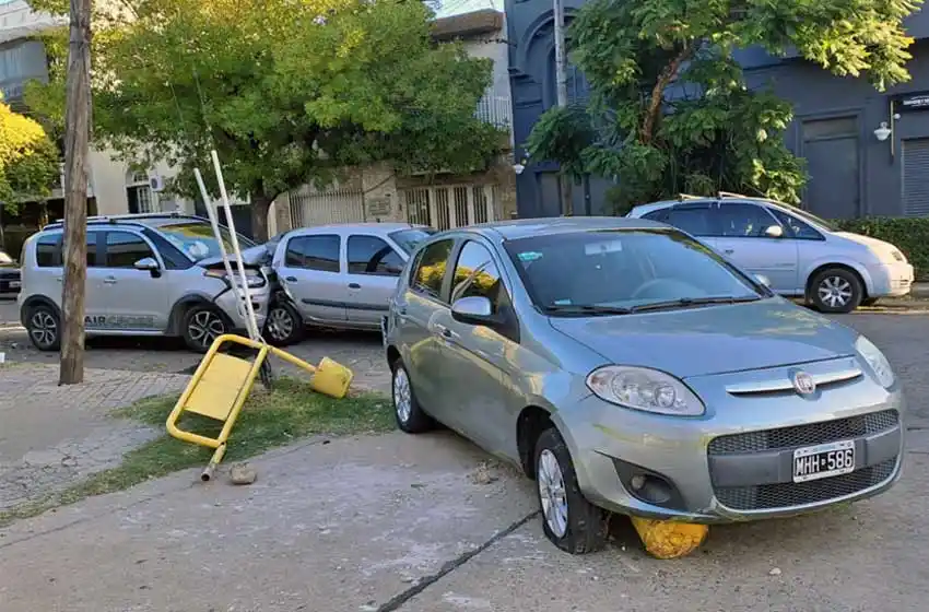 Zona norte: choque en cadena dejó tres vehículos con daños materiales