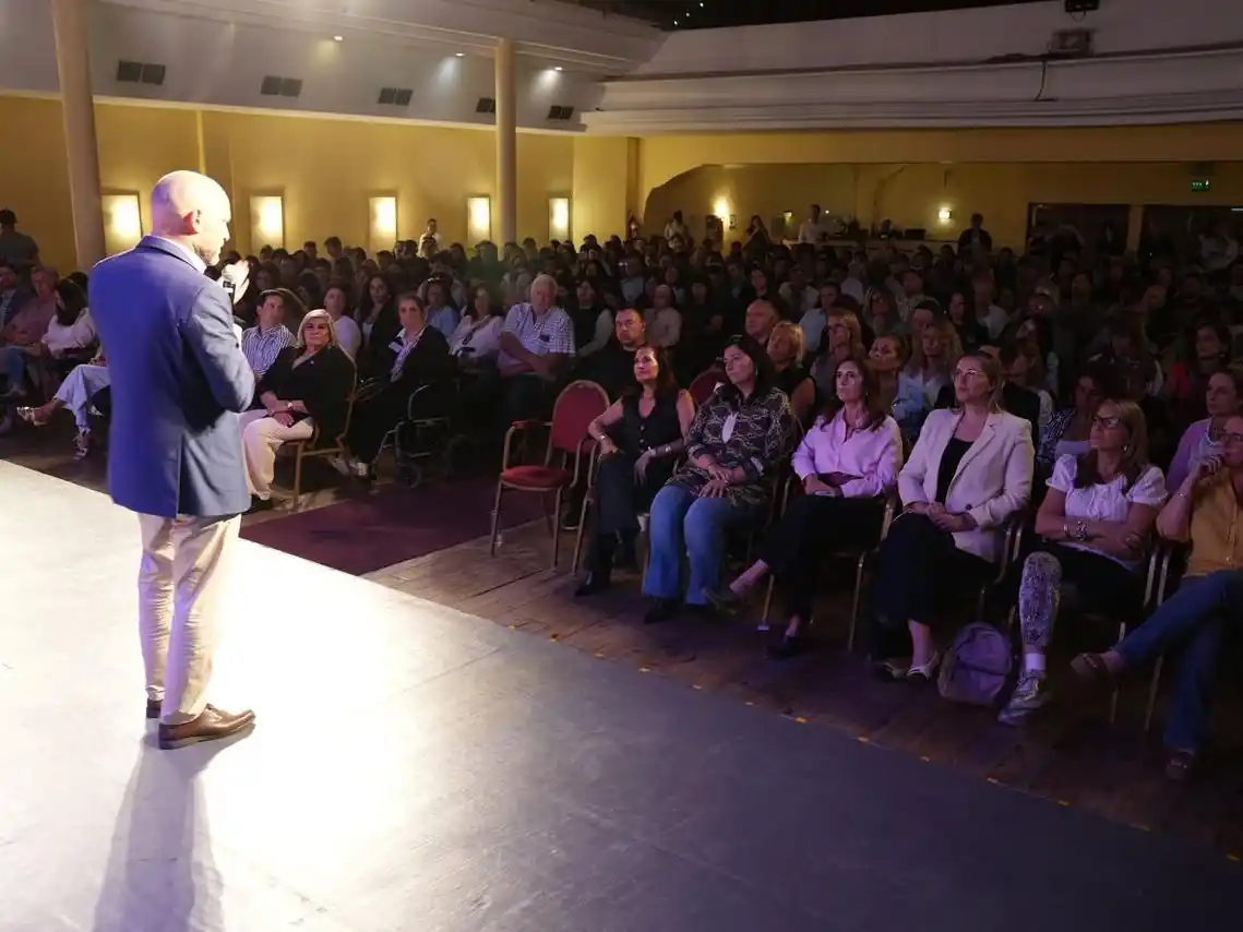 El ministro Puccini encabezó la actividad.