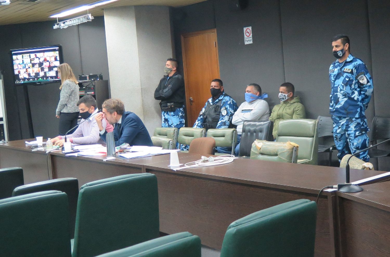 Pidieron seis años de prisión para dos policías acusados de integrar una banda narco