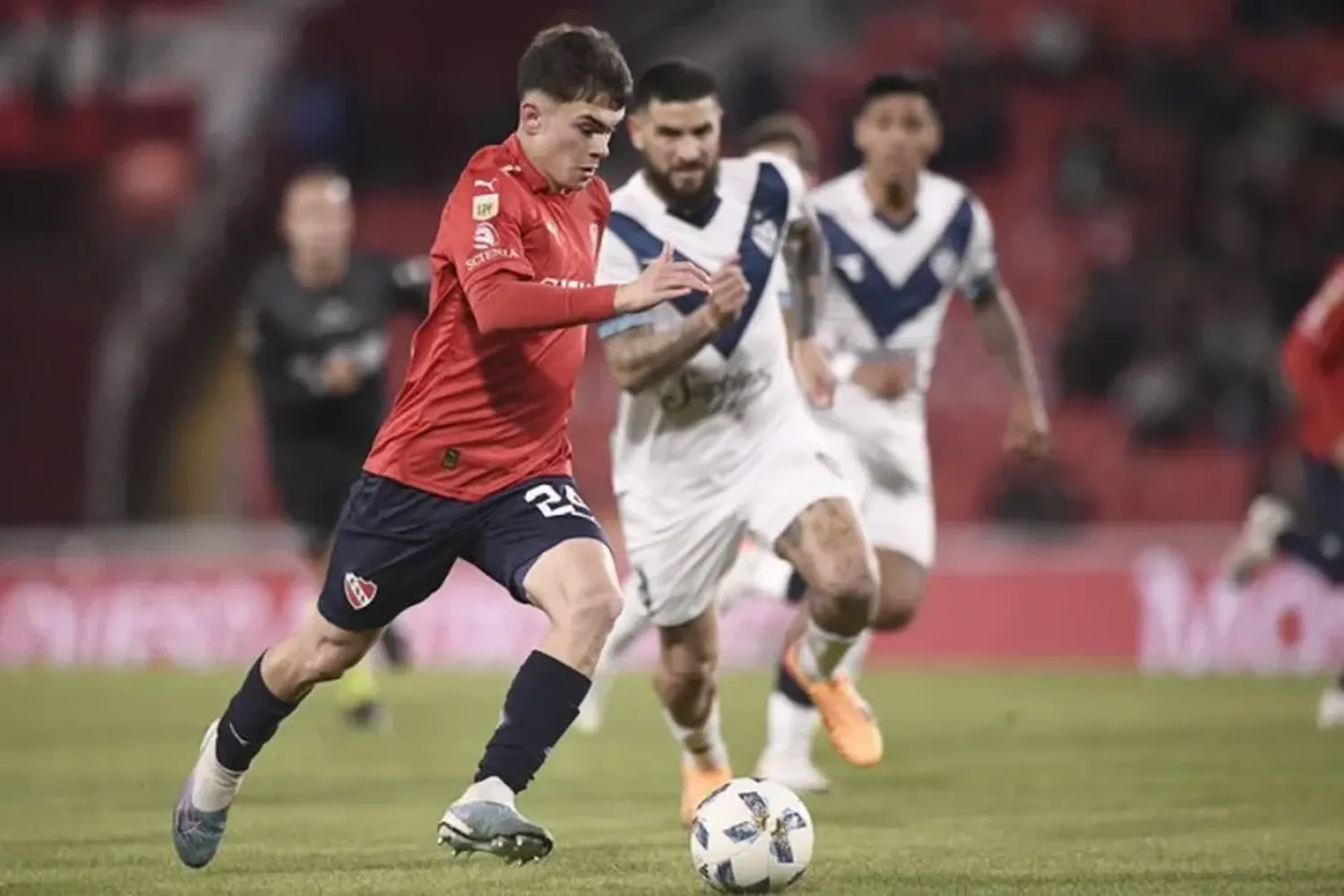 Independiente, con Tocalli como interino, empató ante Vélez en Avellaneda