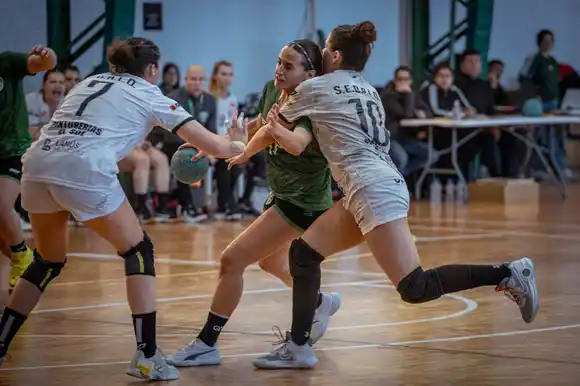 Once Unidos cerró su primera jornada en el Nacional Adulto "A"