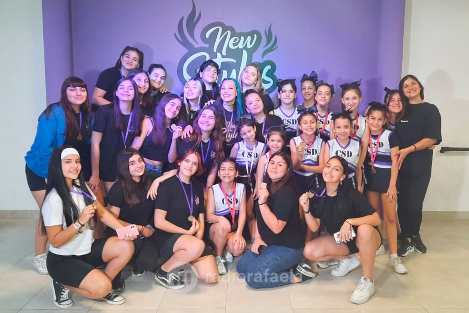 Desempeño sobresaliente de la Academia New Style Dance: "En la danza el trabajo en equipo es indispensable y ellas se comprometen"