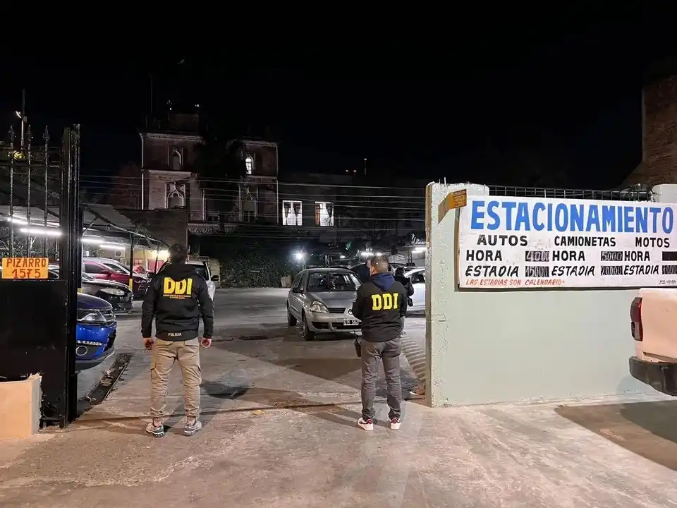 Un estacionamiento era la base de operaciones de la banda.
