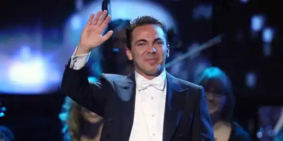 Ex deja a Cristian Castro en la calle: «Tomaba leche en biberón»