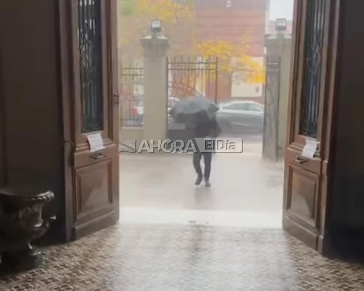 El lunes arrancó con algunas lluvias en la ciudad: cómo sigue el tiempo