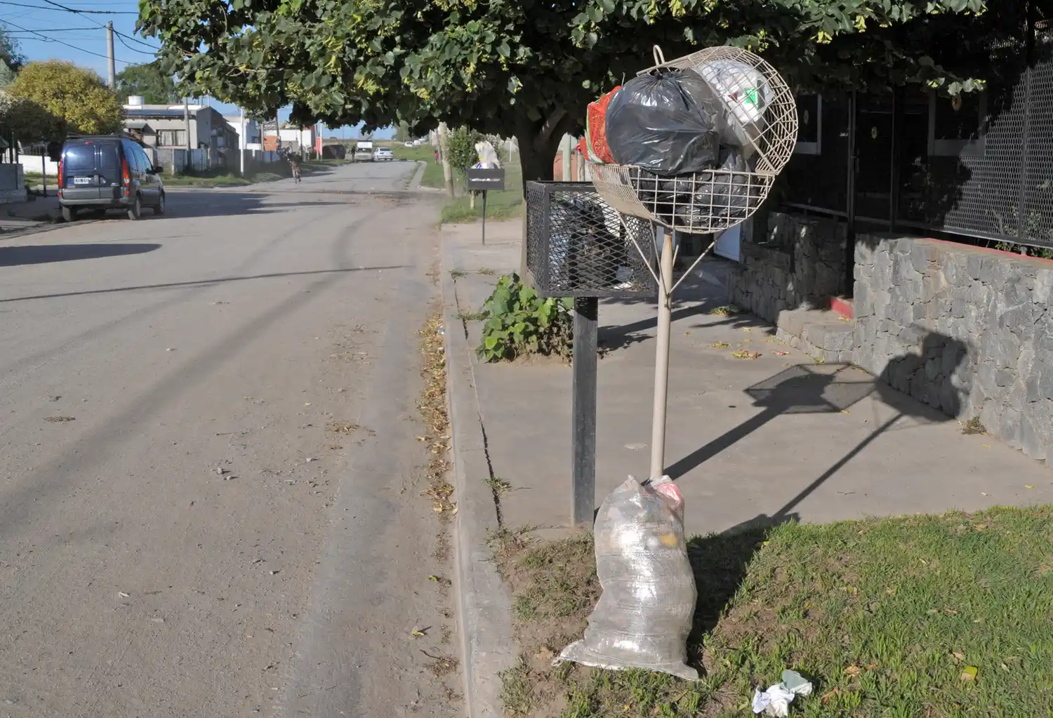 Paro total de recolectores de residuos en reclamo de entrega de ropa para trabajar