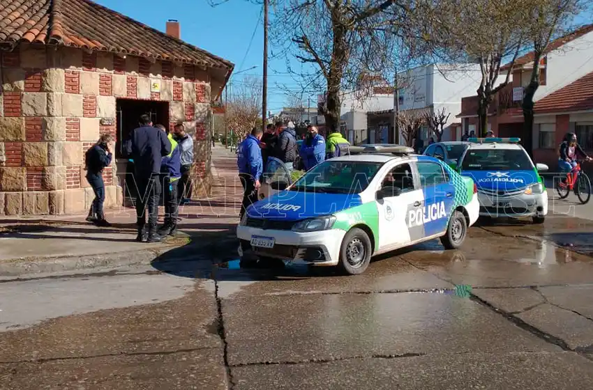 Vecinos escucharon gritos y llamaron al 911: un hombre fue detenido por abusar a su pareja