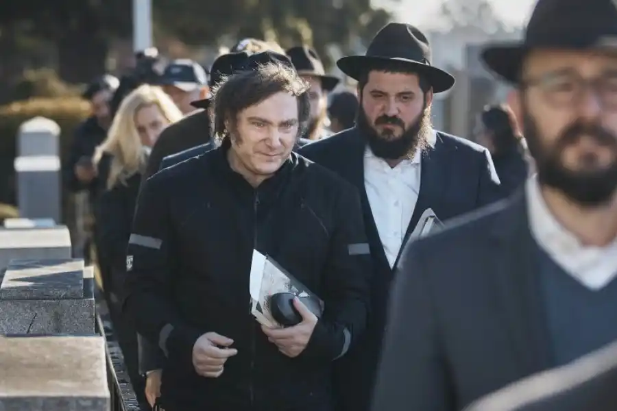 Milei prometió liberar las cuotas de las prepagas y el aumento podría llegar al 40 por ciento