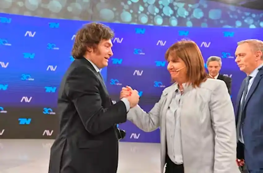 Luis Barrionuevo le retiró el apoyo a Javier Milei tras el acuerdo con Macri y Bullrich