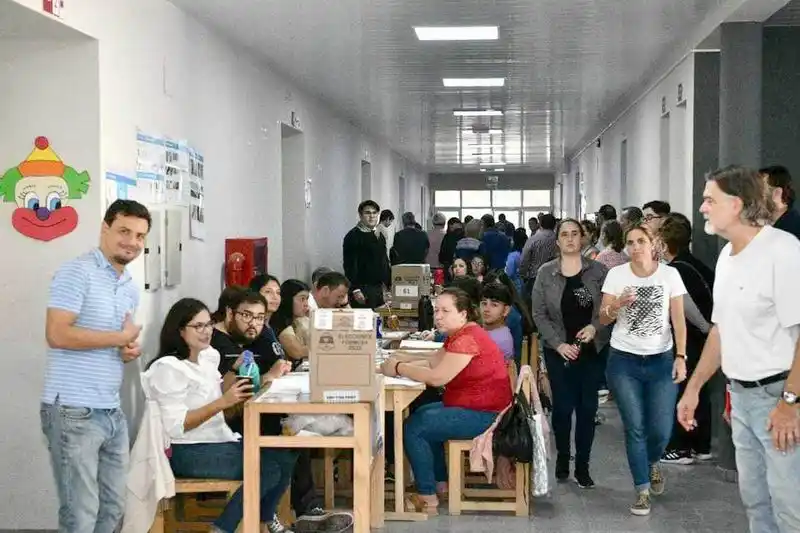 Los 35.394.425 electores habilitados 
de Argentina eligen hoy presidente