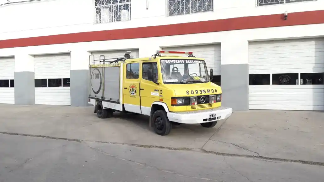 La autobomba Nº 5 de Bomberos Voluntarios de Chascomús fue adquirida por sus pares de Barrancas