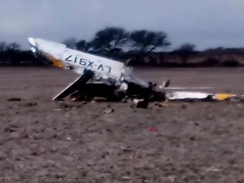 Murió el intendente de un municipio en Córdoba al estrellarse con su avión en un campo de San Luis