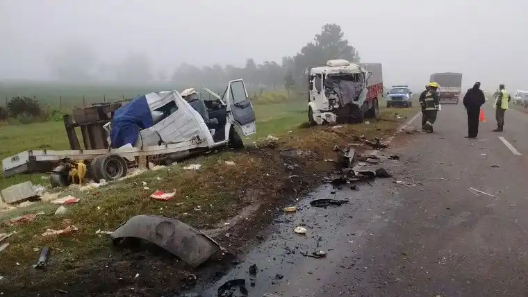 Dos muertos tras un choque de camiones en la ruta 34