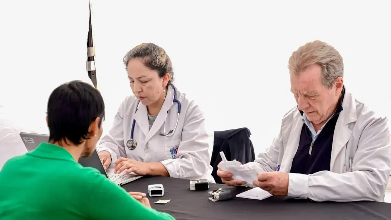 Vecinos pudieron acceder a realizarse chequeos médicos cerca de sus casas.