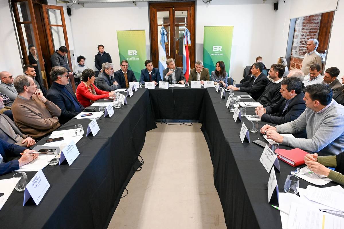 Frigerio anunció subsidios, créditos y baja de Ingresos Brutos para el turismo