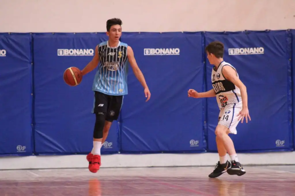 Zustovich, el U13 que anotó 78 en medio partido