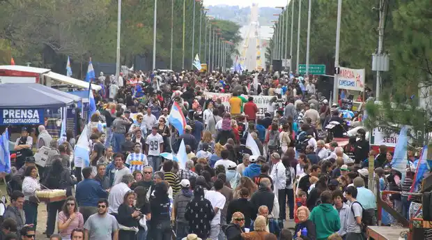 Entre nubarrones, retrocesos y reclamos 