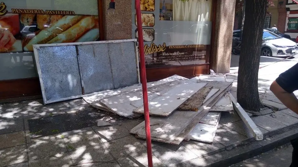 Un obrero debió ser traslado al HIGA luego que cayera un andamio 