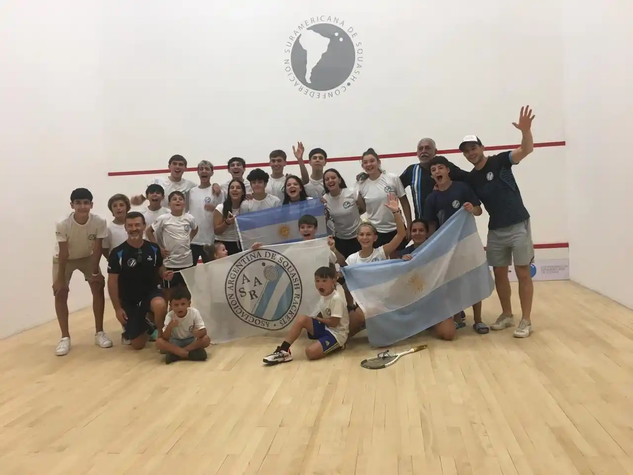 Dos victorias y una derrota en la primera jornada del Sudamericano Juvenil