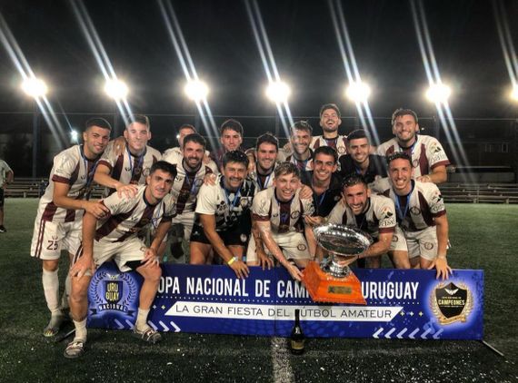 Oficina hizo historia y logró el título máximo en Uruguay